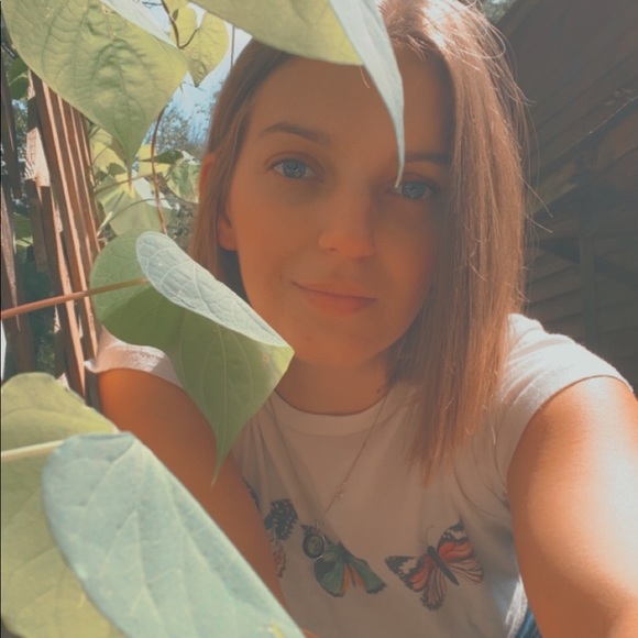 Meet your Posher, Brittany - Picture 5 of 12